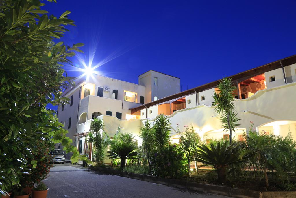 Hotel Club Bellavista ヴィエステ エクステリア 写真