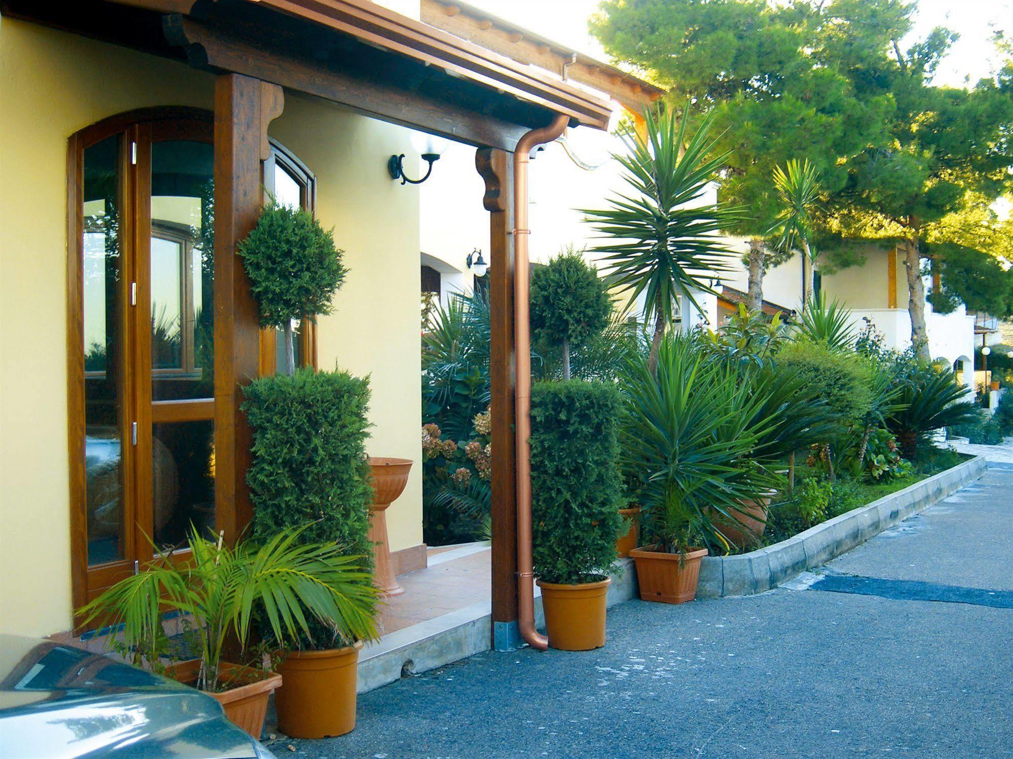 Hotel Club Bellavista ヴィエステ エクステリア 写真