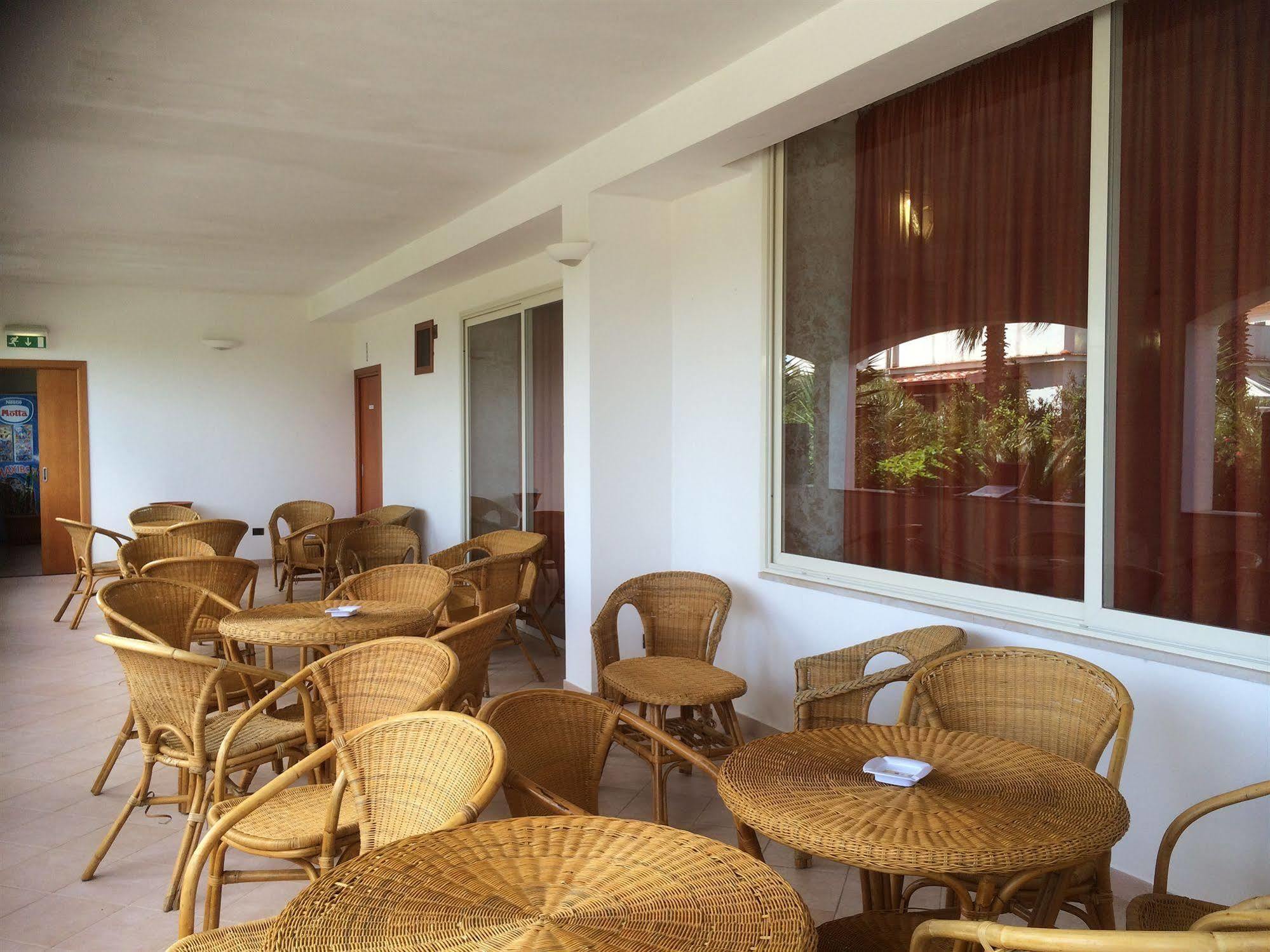 Hotel Club Bellavista ヴィエステ エクステリア 写真